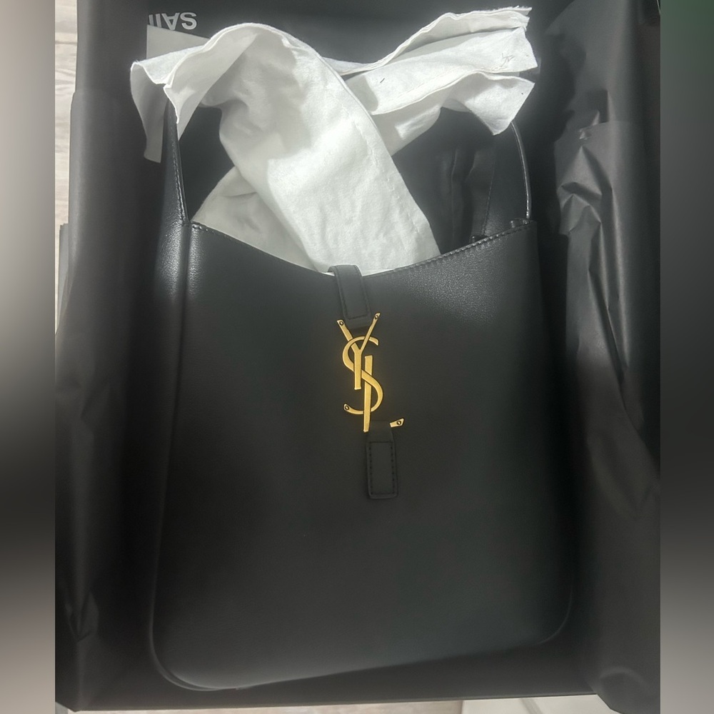 Saint Laurent Small Le 5à 7 Leather boho